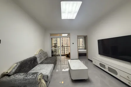 龙山新苑3期 3房2厅1卫 2,800元/月 南北通透,性价比高,好景观,家电齐全