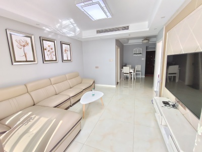 和泰国际广场 2室2厅0卫 2,400元/月 视频房,采光充足