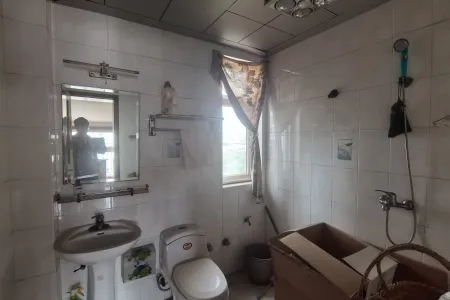 南瑞新城金坤园 4室1厅1卫 69.5万 南北通透,采光充足