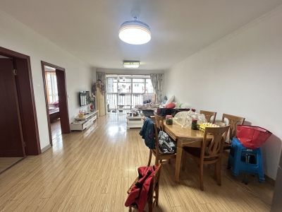 龙湖新城二期北区 2室2厅1卫 1,200元/月 南北通透,性价比高,学区房