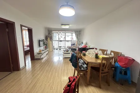 龙湖新城二期北区 2室2厅1卫 1,200元/月 南北通透,性价比高,学区房