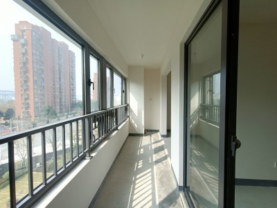 信达万科樾江望