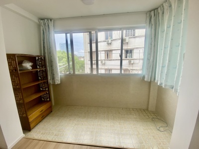 黄果山二村261号