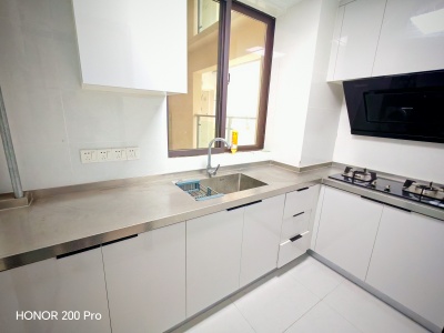 晶宫江南府 2室1厅1卫 2,000元/月 南北通透,好景观