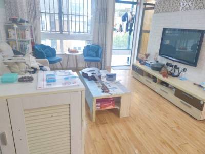 凤凰城中岛丁香苑 3室2厅2卫 2,000元/月 南北通透,满两年,采光充足