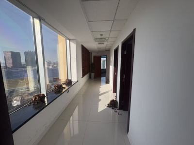 金鹰国际商城 1室1厅1卫 8,000元/月 三证齐全,商住两用,采光充足