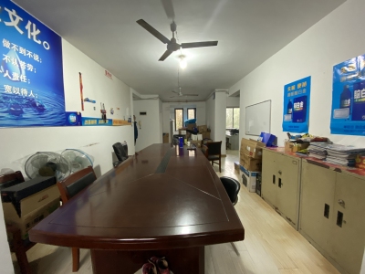 绿地4号地块北区(凯旋豪庭)2室2厅1卫南简装真实好房