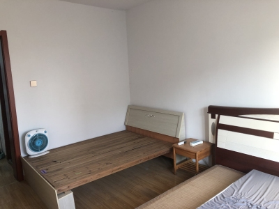 银湖·波尔卡国际花园 3室2厅1卫 1,700元/月 南北通透,满两年