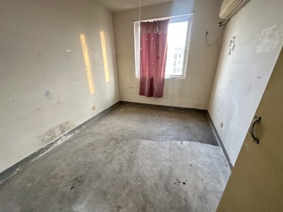 东部星城东区 3室2厅1卫 1,300元/月 性价比高,有电梯