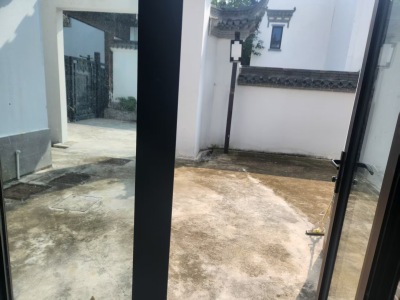 新华联鸠兹古镇