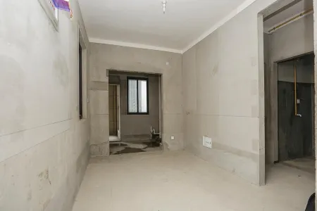 皖江壹号院3室2厅2卫南北毛坯真实好房