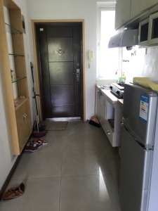 香格里拉花园 1室1厅1卫 1200元/月 采光充足