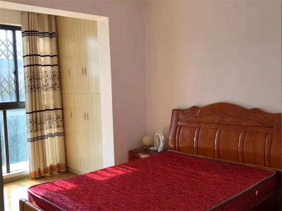 上林春天里 2室2厅1卫 1,800元/月 满两年,采光充足