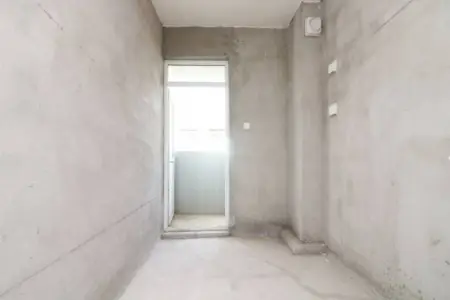 紧邻地铁口,幸福花城，稀缺小房型双南房