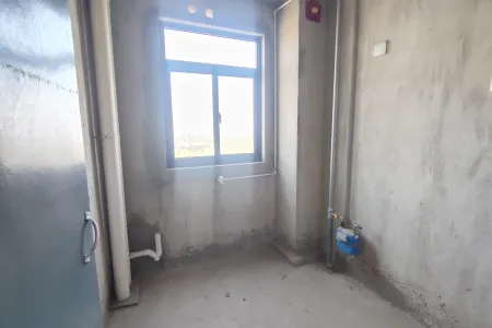 紧邻地铁口,盛世家园，稀缺小房型双南房