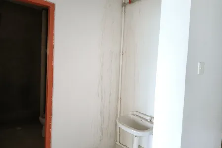  欧式田园风,豪华装修,地铁盘学区房！