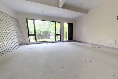 伟星政务壹号4房2厅2卫南毛坯真实好房