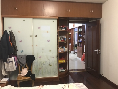 龙湖商贸城