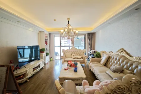 金鹰·首玺 3室2厅2卫 6,000元/月 业主急售