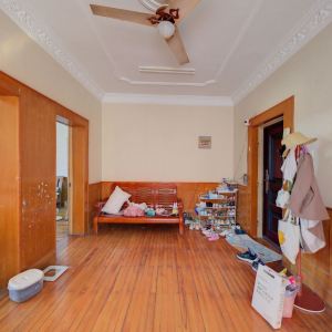 中和路供电小区 2室1厅1卫 1,400元/月 满两年