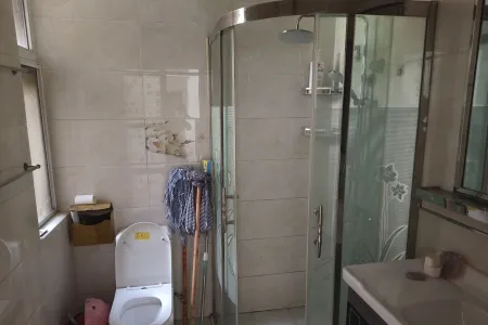 滨河馨居 3室2厅1卫 1,600元/月 业主急售,性价比高