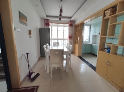 龙湖新城一期C区