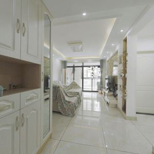 中央城B区 2室2厅1卫 2,300元/月 南北通透,满两年,采光充足