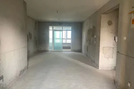 国际新城3房2厅1卫南毛坯真实好房