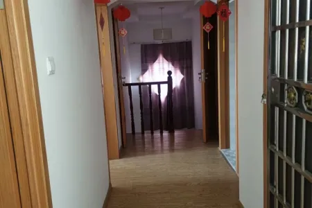 首信花园小区4房2厅1卫南精装真实好房