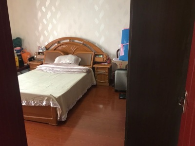 鲁港大市场