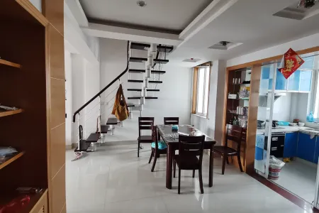 鹏发花园2房1厅1卫南北精装真实好房