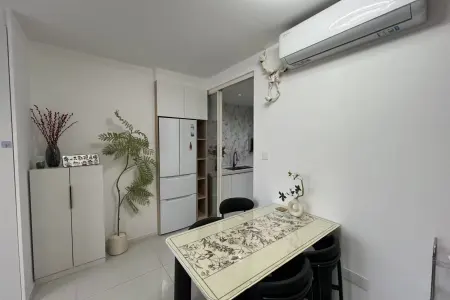 鹏融国际 1室1厅1卫 1,900元/月 性价比高