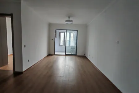 铂悦滨江 3室1厅1卫 2,500元/月 