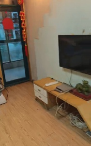 凤凰城中岛丁香苑 3室2厅1卫 60万 南北通透,业主急售,性价比高