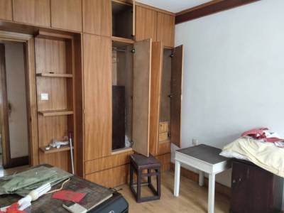 华盛小区 2室1厅1卫 1,300元/月 采光充足,沿河景观