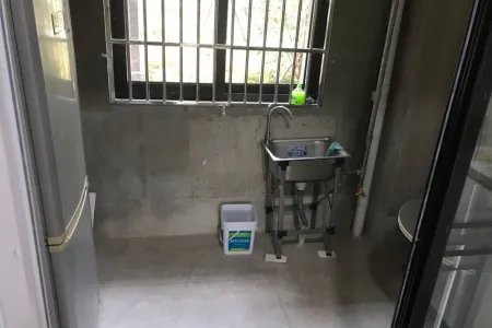 高速御府 4室2厅2卫 1600元/月 @亮点@