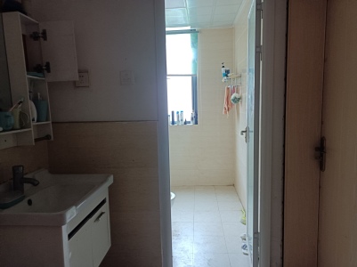 润津花园 3室2厅1卫 2,500元/月 南北通透,满两年