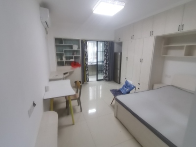 香江比华利山庄 1室0厅1卫 1,200元/月 南北通透,采光充足