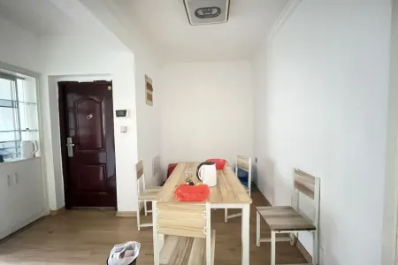 香江比华利山庄 3室2厅1卫 1,300元/月 家电齐全,性价比高,南北通透,好景观,拎包入住