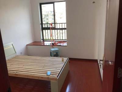 上林春天里 2室2厅1卫 1,500元/月 南北通透,三证齐全,满两年