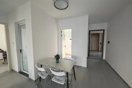 铂悦滨江 2室2厅1卫 2200元/月 南北通透,性价比高,好景观