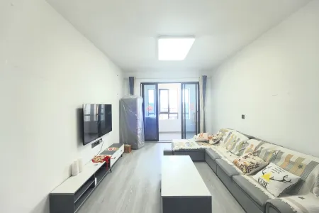 新华联铂悦府 4室2厅2卫 2,500.0元/月 采光充足,满两年