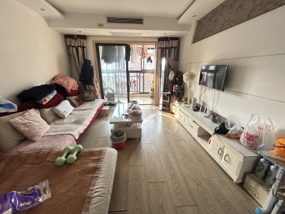 伊顿津桥 2室2厅1卫 2,000元/月 家电齐全