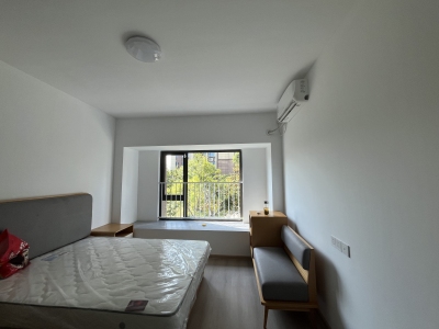 碧桂园镜湖世家 2室2厅1卫 1,900元/月 性价比高,有电梯,地铁房