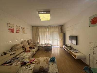 BOBO城E区 3室2厅1卫 2,000元/月 南北通透,性价比高