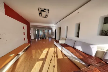 森海都市花园 3室2厅2卫 100万 南北通透