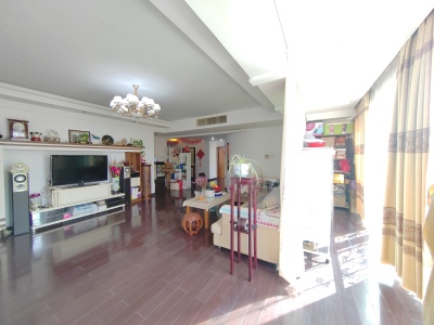 金鼎广场 4室2厅2卫 170万 学区房,好景观,赠送面积,南北通透