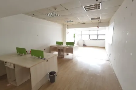 九华北路 临街商铺 50万 繁华地段,转角旺铺