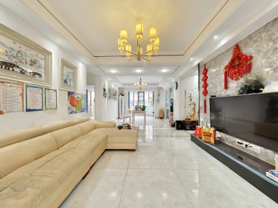 中山大厦 4室2厅2卫 140万 性价比高,学区房