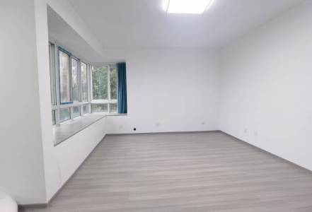 大圣小区 3室2厅1卫 2,000元/月 南北通透,性价比高,学区房